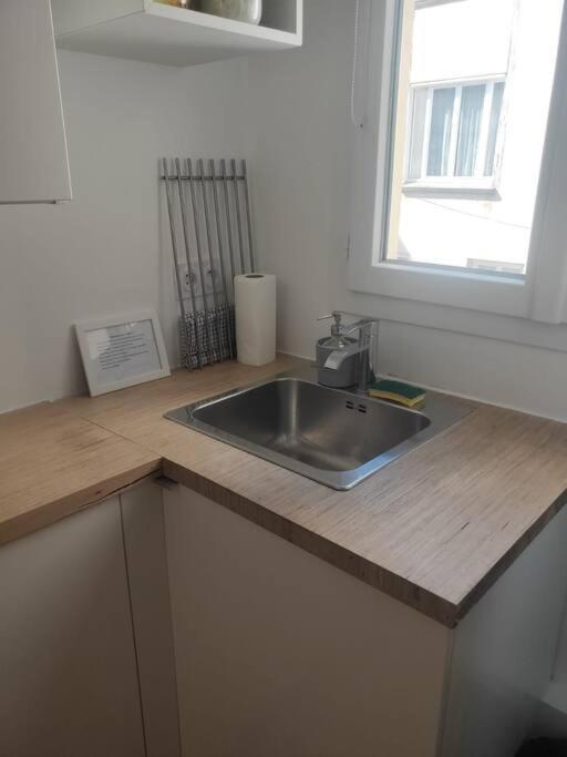 Renove Calme Triangle D'or Canal St Martin Apartment Paris